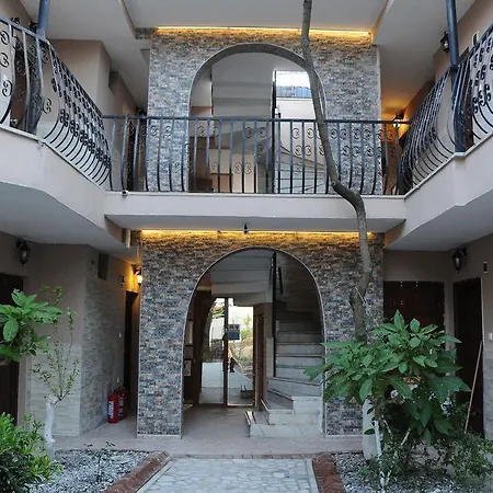 Palmyra Hotel 3*